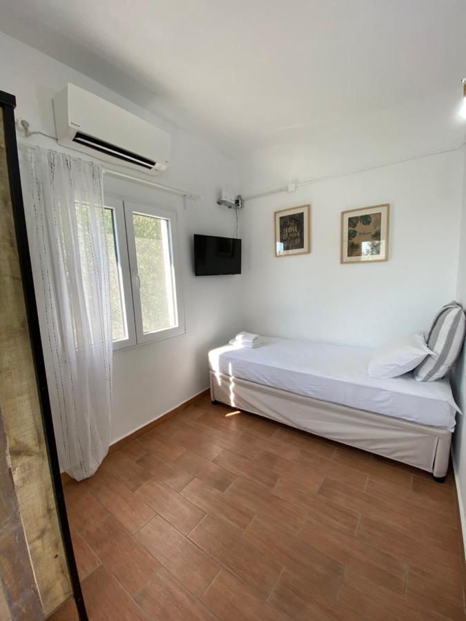 Apartamento House With Beautiful Garden In Plomari Exterior foto